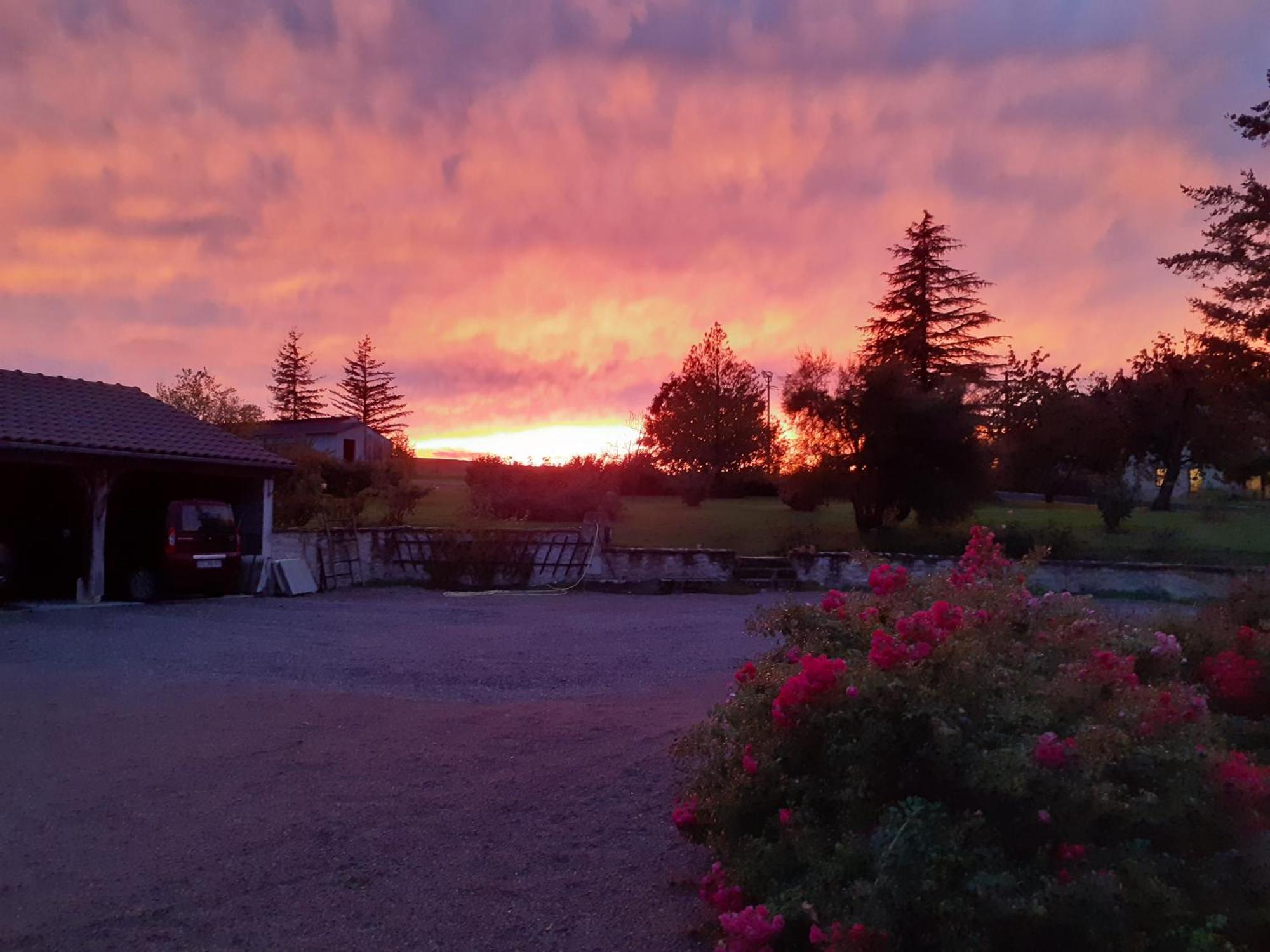 Villa Meublé de campagne au calme Louchy-Montfand Esterno foto