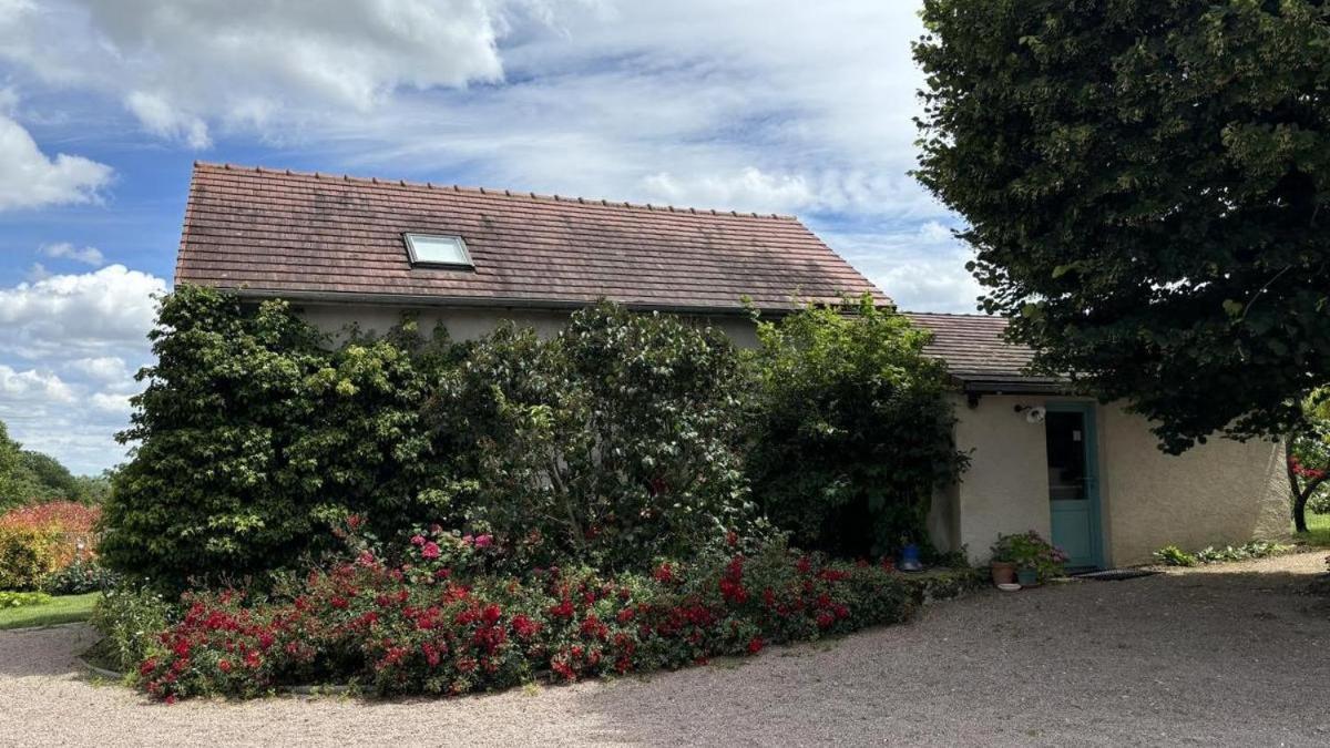 Villa Meublé de campagne au calme Louchy-Montfand Esterno foto