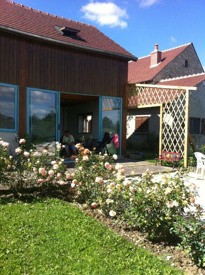 Villa Meublé de campagne au calme Louchy-Montfand Esterno foto