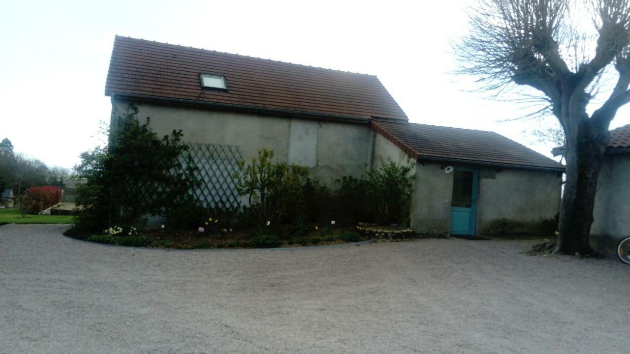 Villa Meublé de campagne au calme Louchy-Montfand Esterno foto