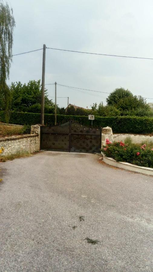 Villa Meublé de campagne au calme Louchy-Montfand Esterno foto